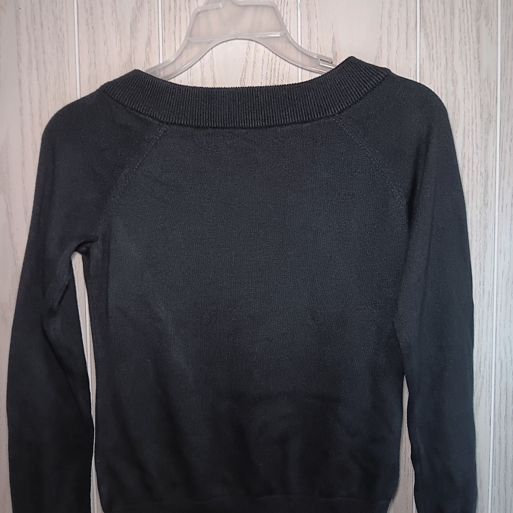 Lauren Ralph Lauren medium black top with accent on neck long sleeve top - Picture 7 of 10
